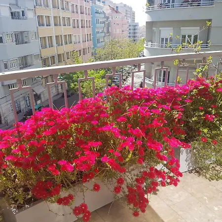 Balcony Over * Lisboa