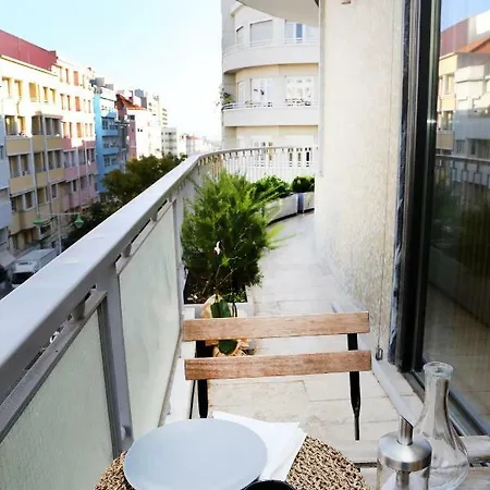 Balcony Over * Lisboa